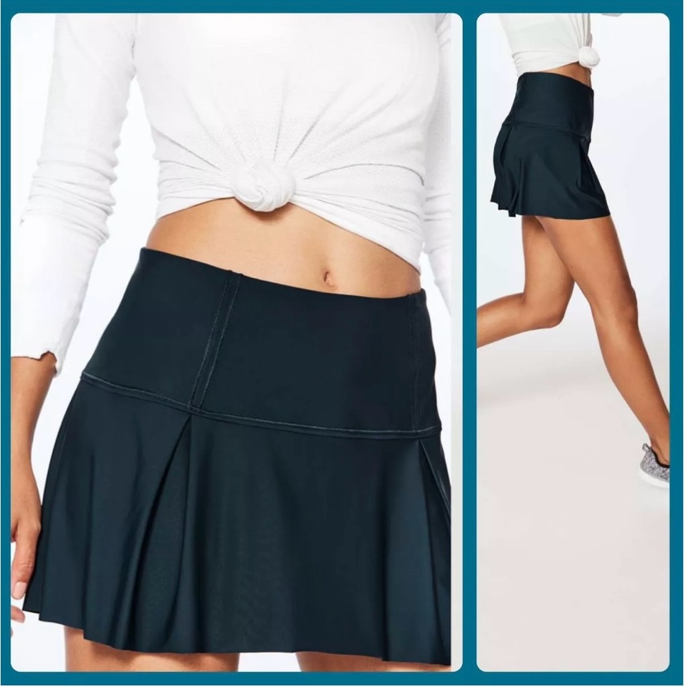 Lululemon Lost In Pace Skirt 13" Submarine Teal Sz
6 Tennis Golf Athletic Skort